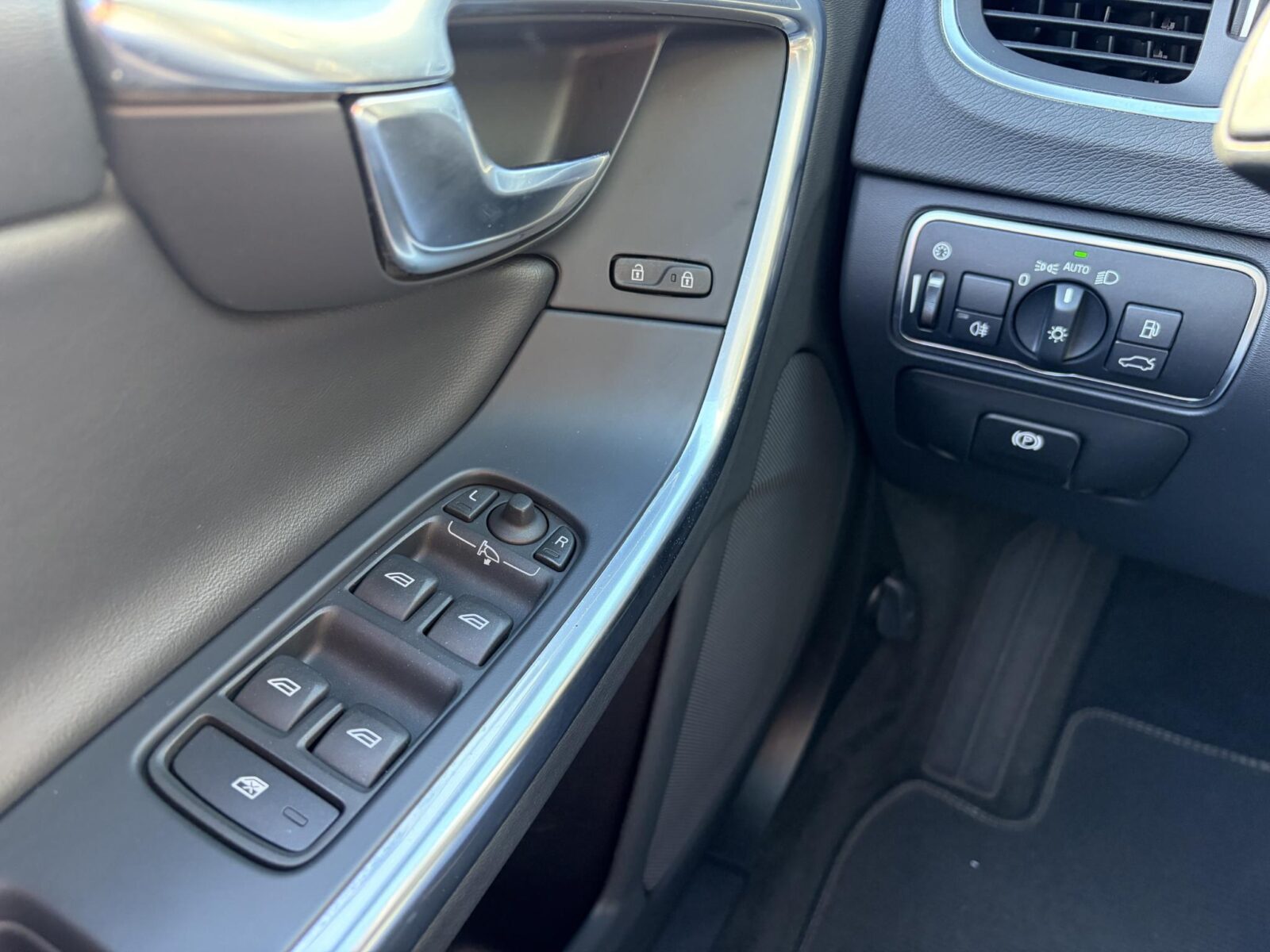 Volvo V60 - Foto 28