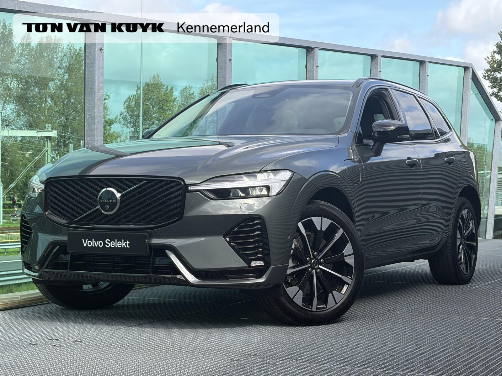 Volvo XC60 - Foto 1
