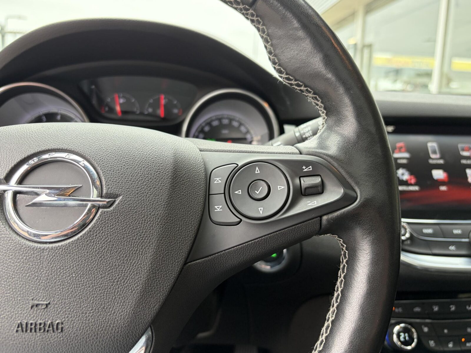 Opel Astra - Foto 19