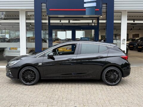 Opel Astra 1.6 Turbo Business Executive