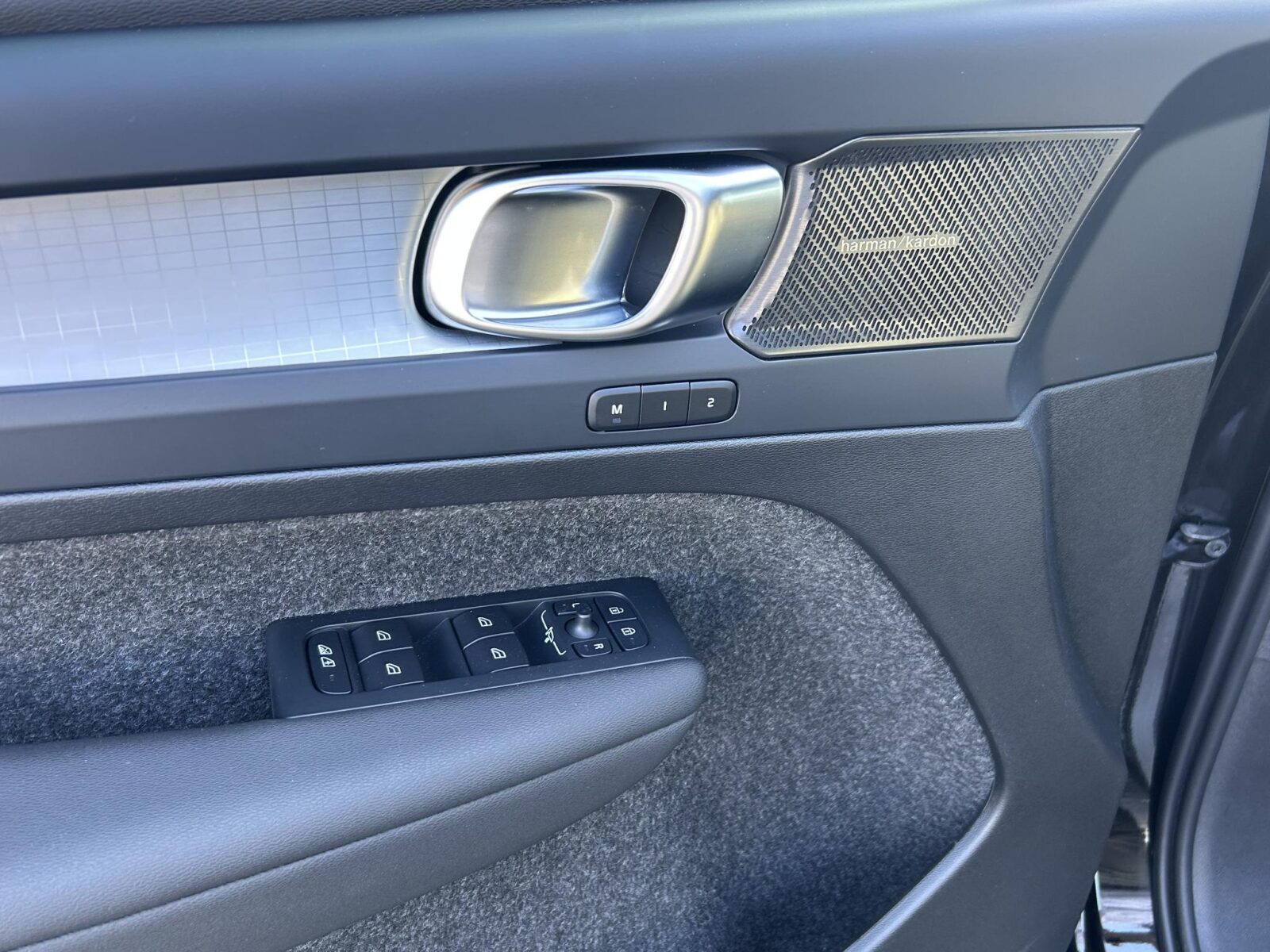 Volvo XC40 - Foto 13