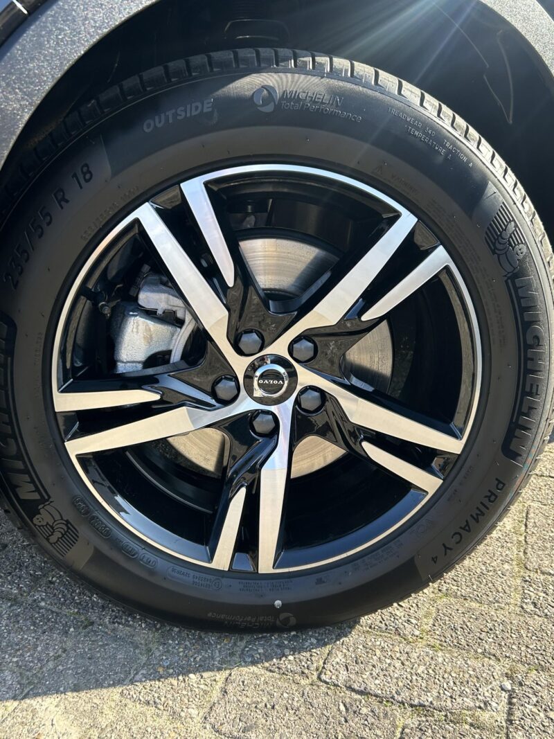 Volvo XC40 - Foto 4