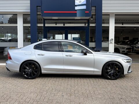 Volvo S60 2.0 T4 R-Design