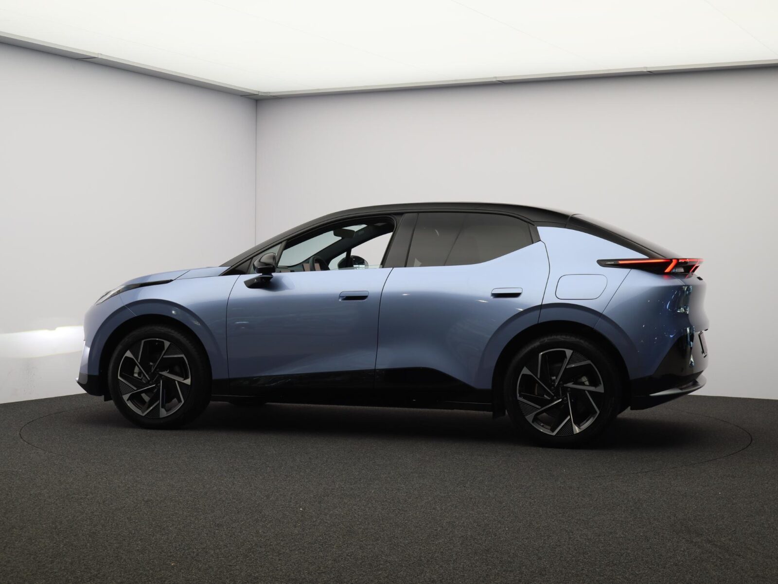 Lynk & Co 02 - Foto 34