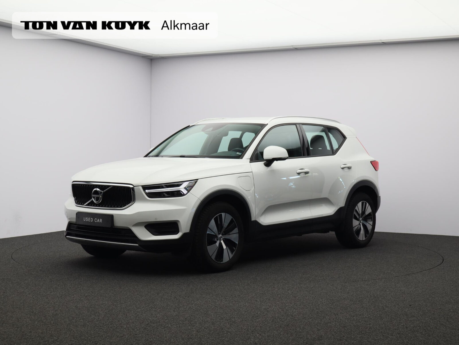Volvo XC40 - Foto 1