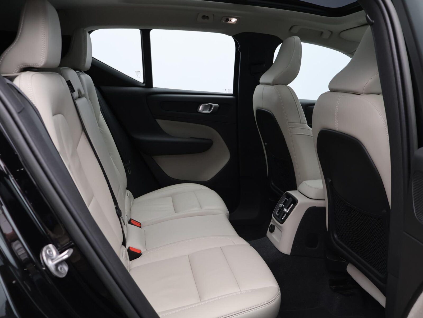 Volvo XC40 - Foto 9