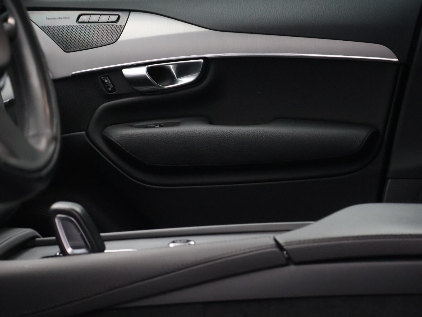 Volvo XC90 - Foto 24