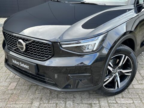 Volvo XC40 2.0 B4 Plus Dark