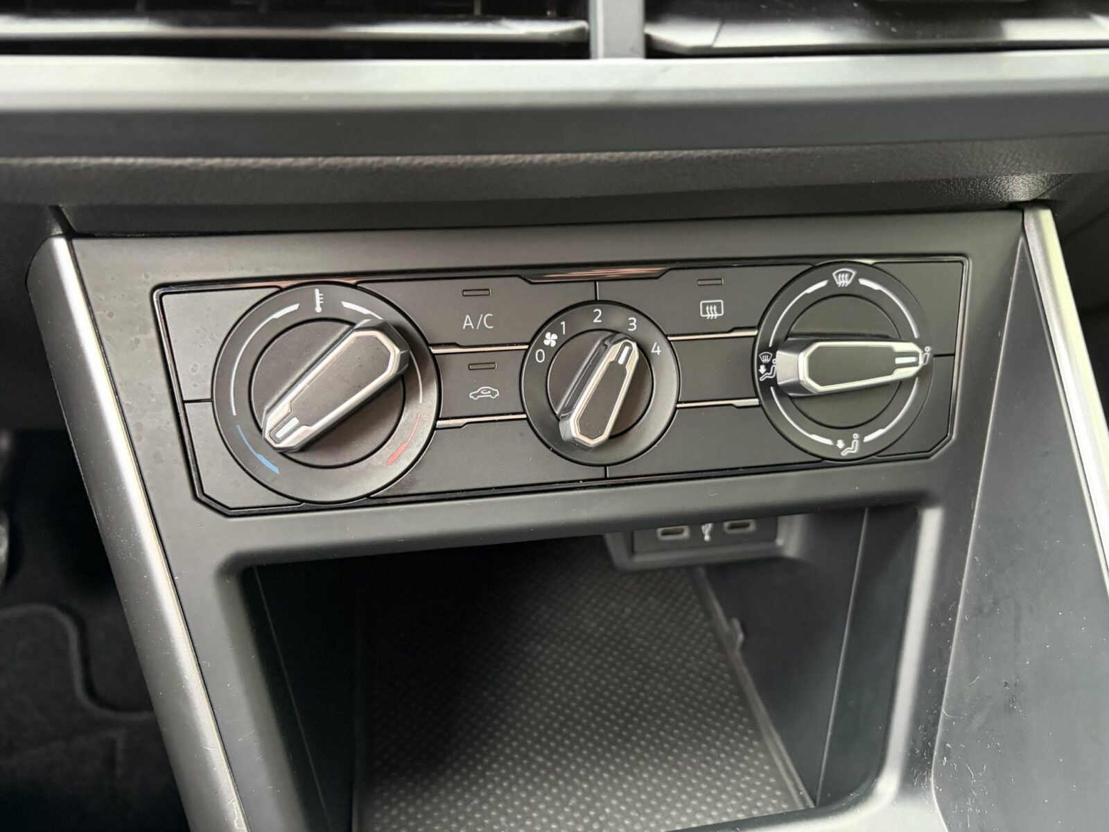 Volkswagen Polo - Foto 20