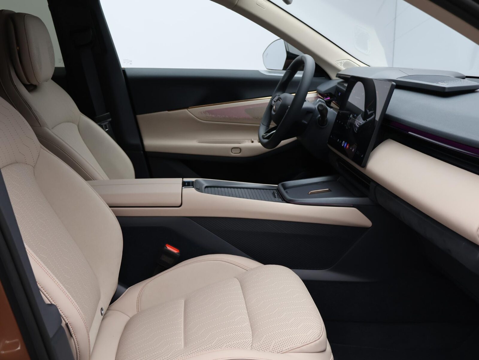 Lynk & Co 08 - Foto 16