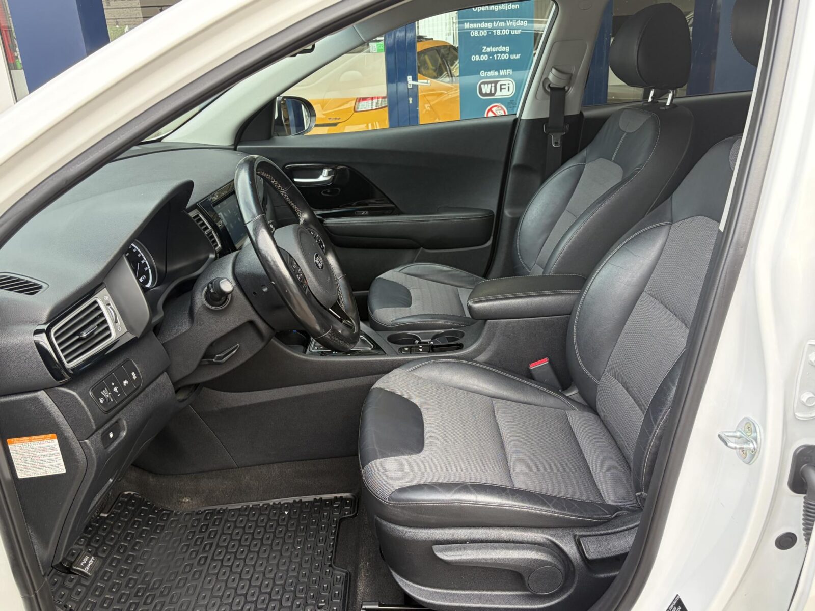 Kia Niro - Foto 11