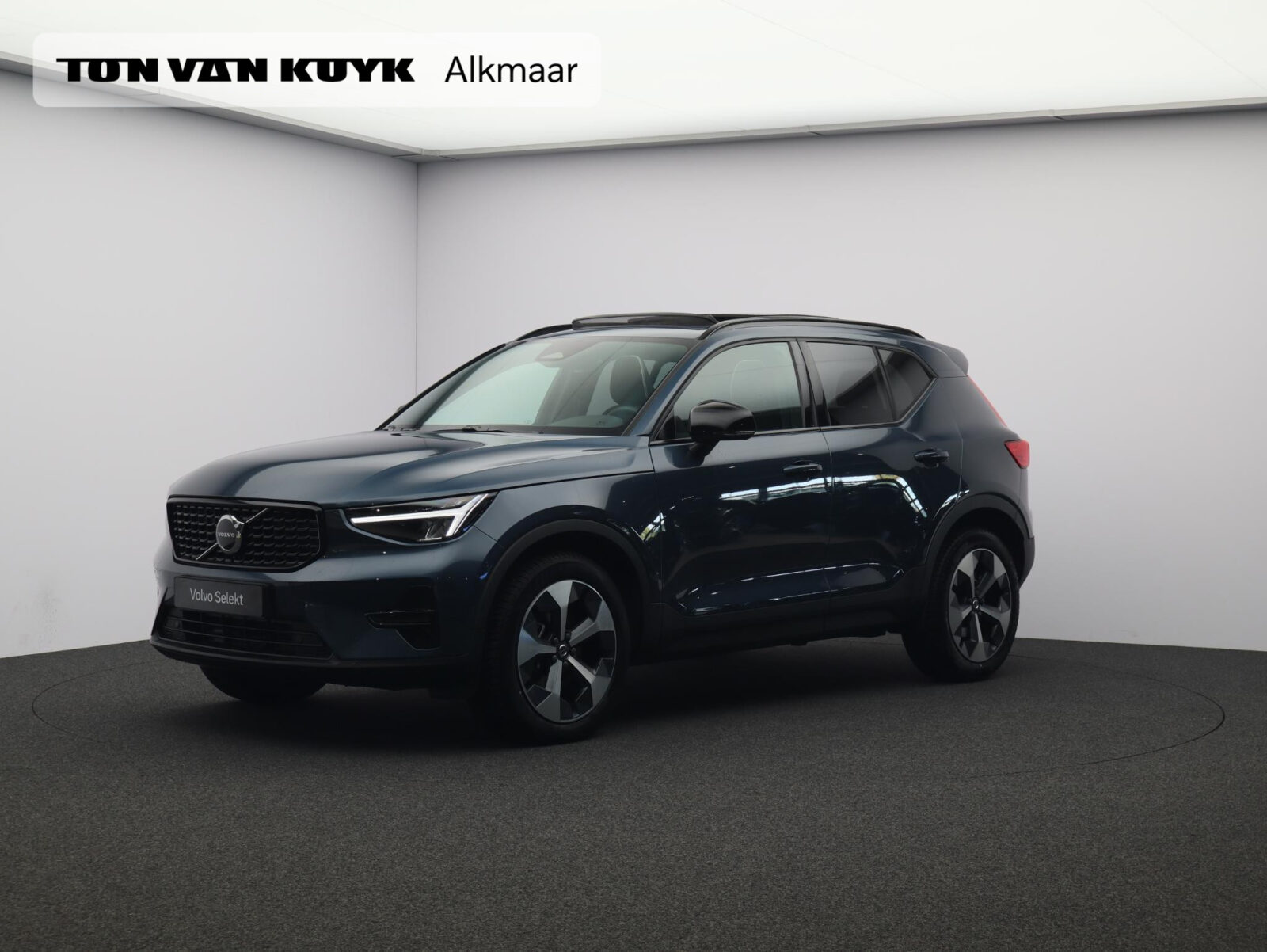Volvo XC40 - Foto 1