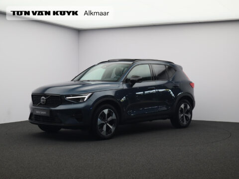 Volvo XC40 2.0 B4 Plus Dark