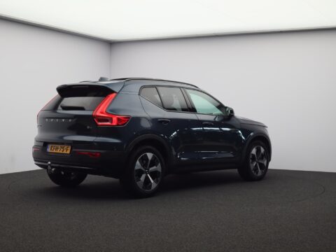 Volvo XC40 2.0 B4 Plus Dark