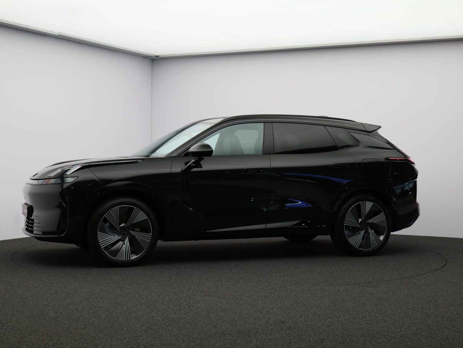Lynk & Co 08 - Foto 37