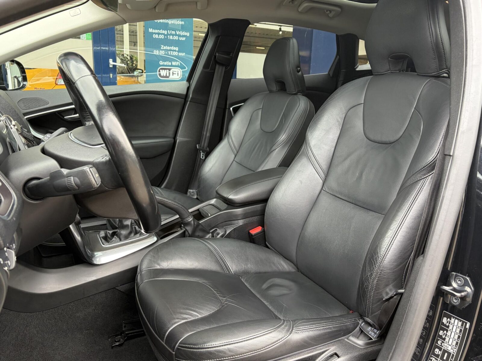 Volvo V40 - Foto 12