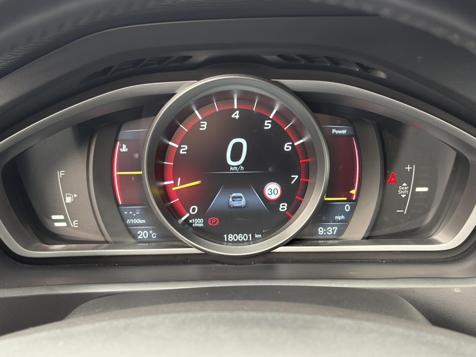 Volvo V40 - Foto 18