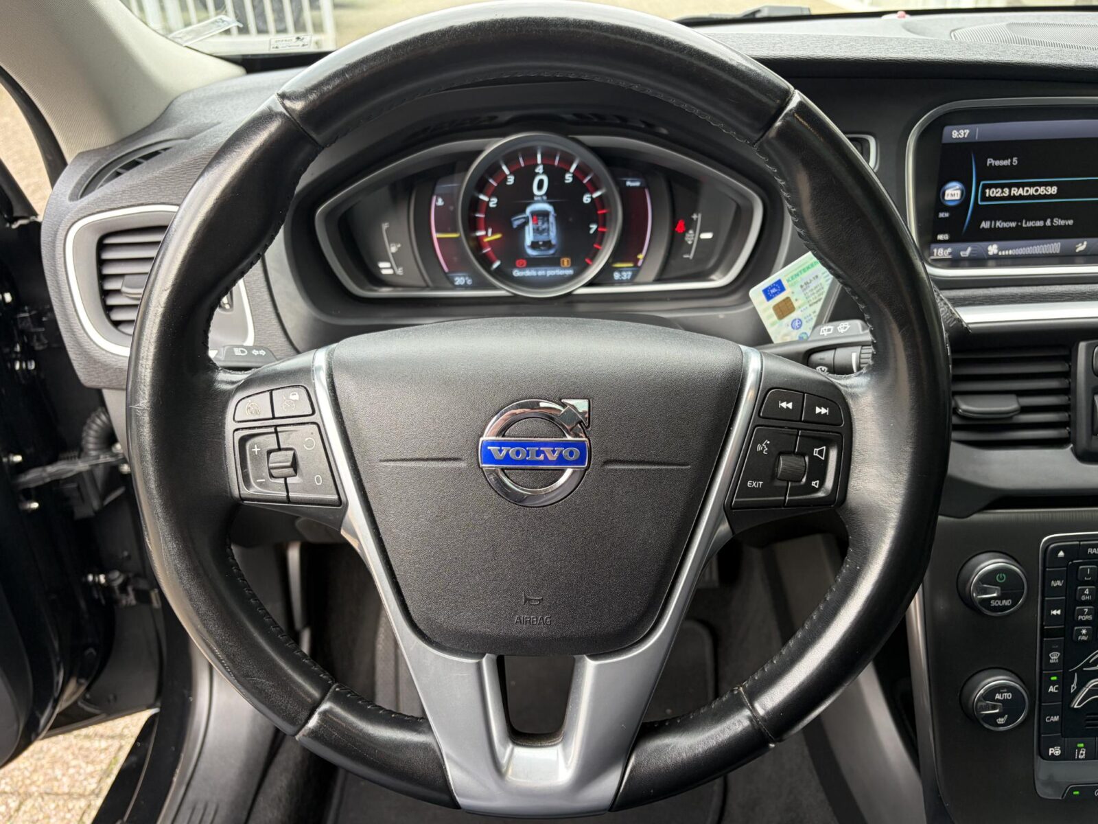 Volvo V40 - Foto 20