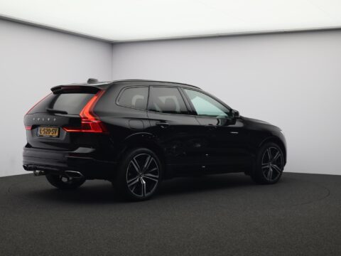 Volvo XC60 T8 AWD Recharge R-Design