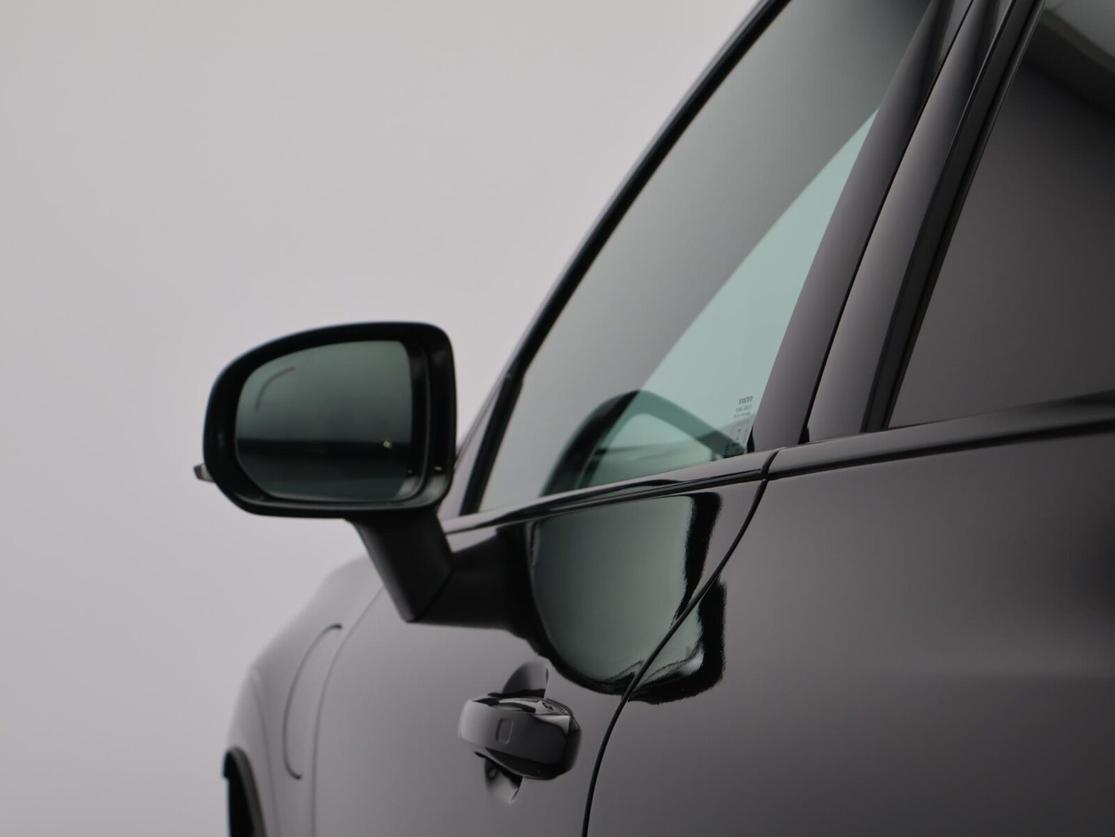 Volvo XC60 - Foto 24