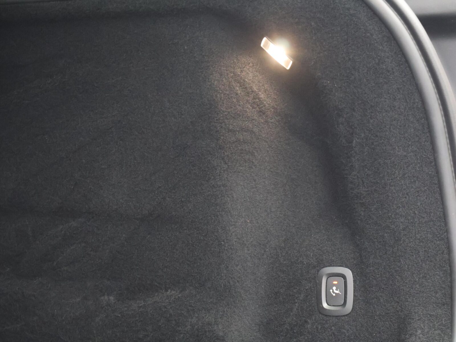 Volvo XC60 - Foto 25