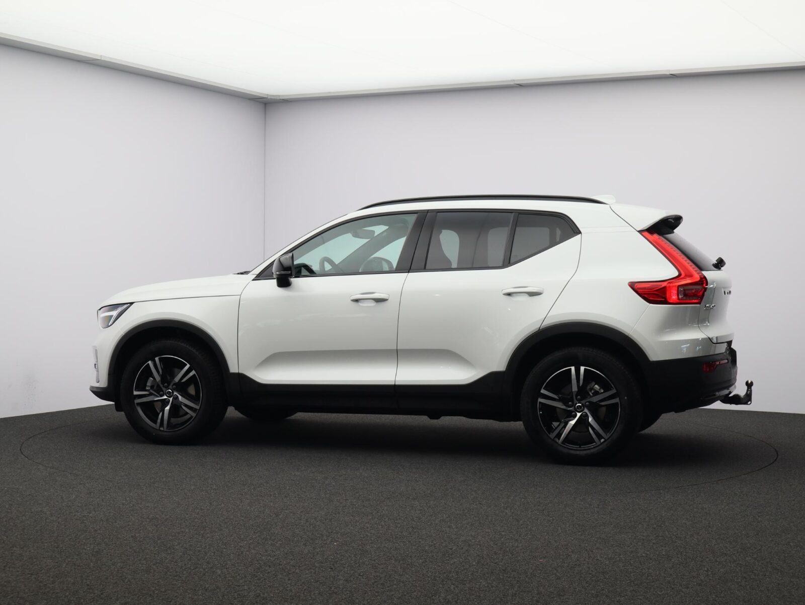 Volvo XC40 - Foto 24