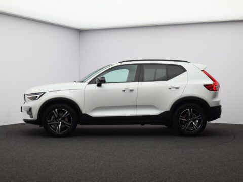 Volvo XC40 2.0 B4 Plus Dark