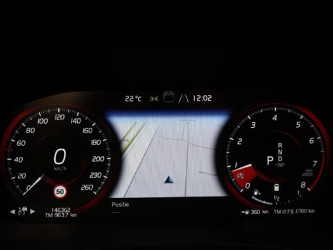 Volvo XC60 B5 250PK Mild Hybrid R-Design