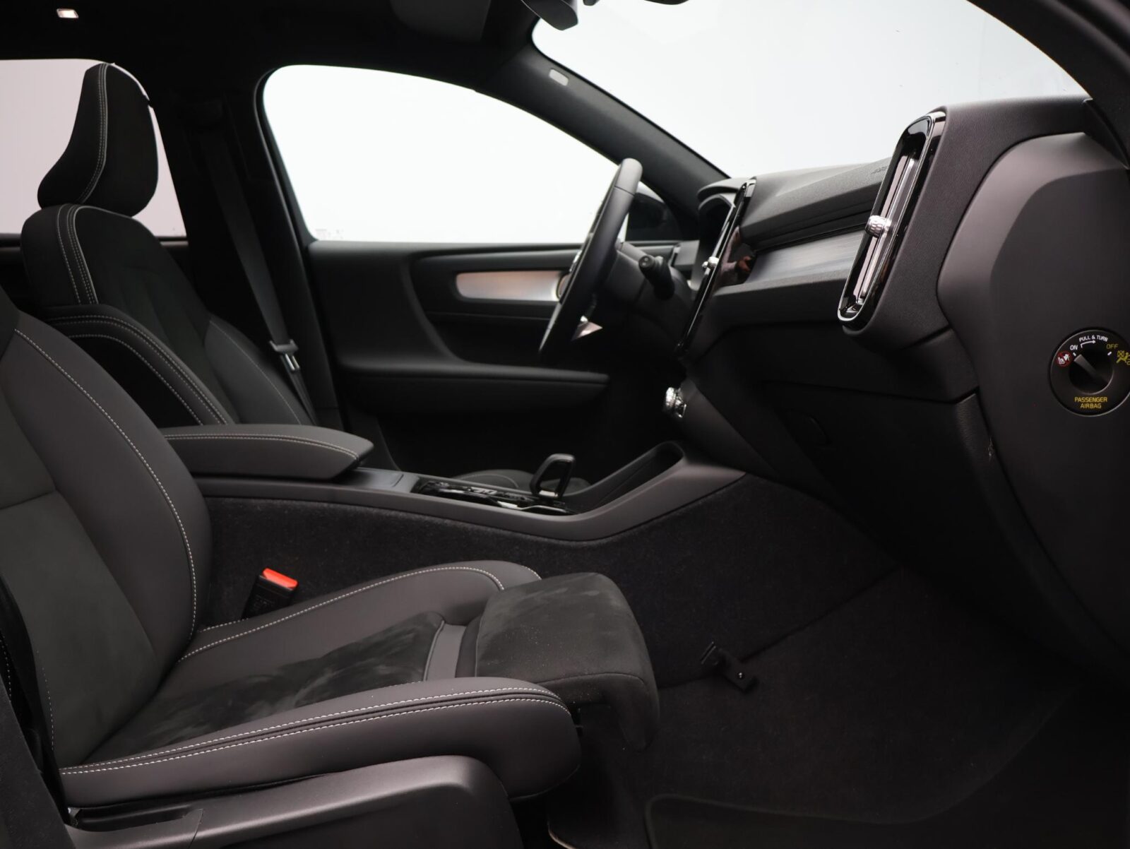 Volvo XC40 - Foto 10