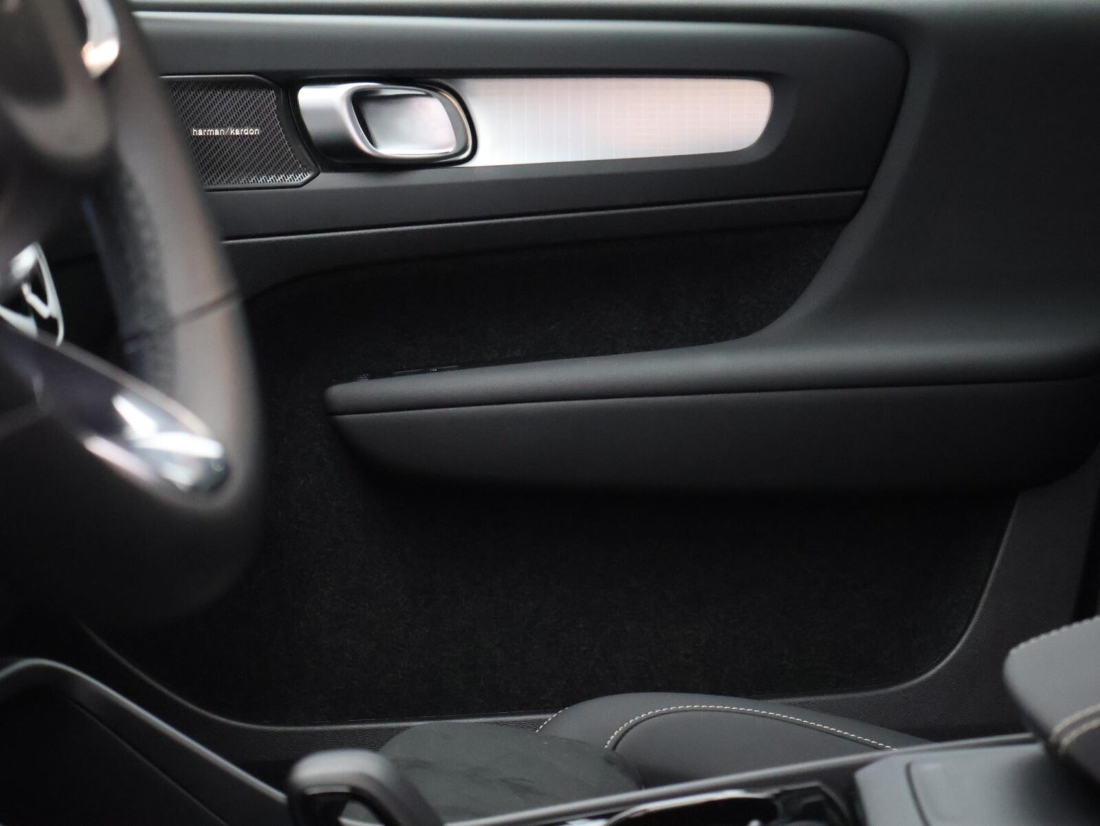 Volvo XC40 - Foto 14