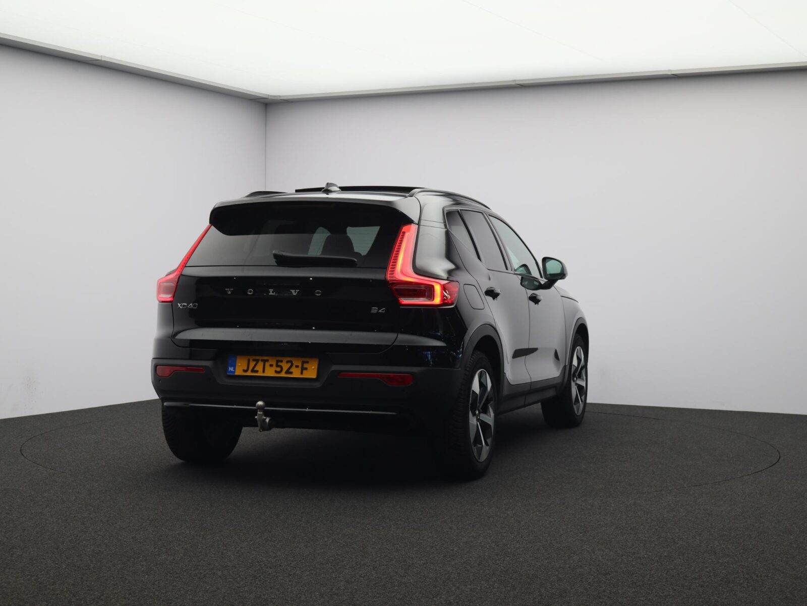 Volvo XC40 - Foto 24