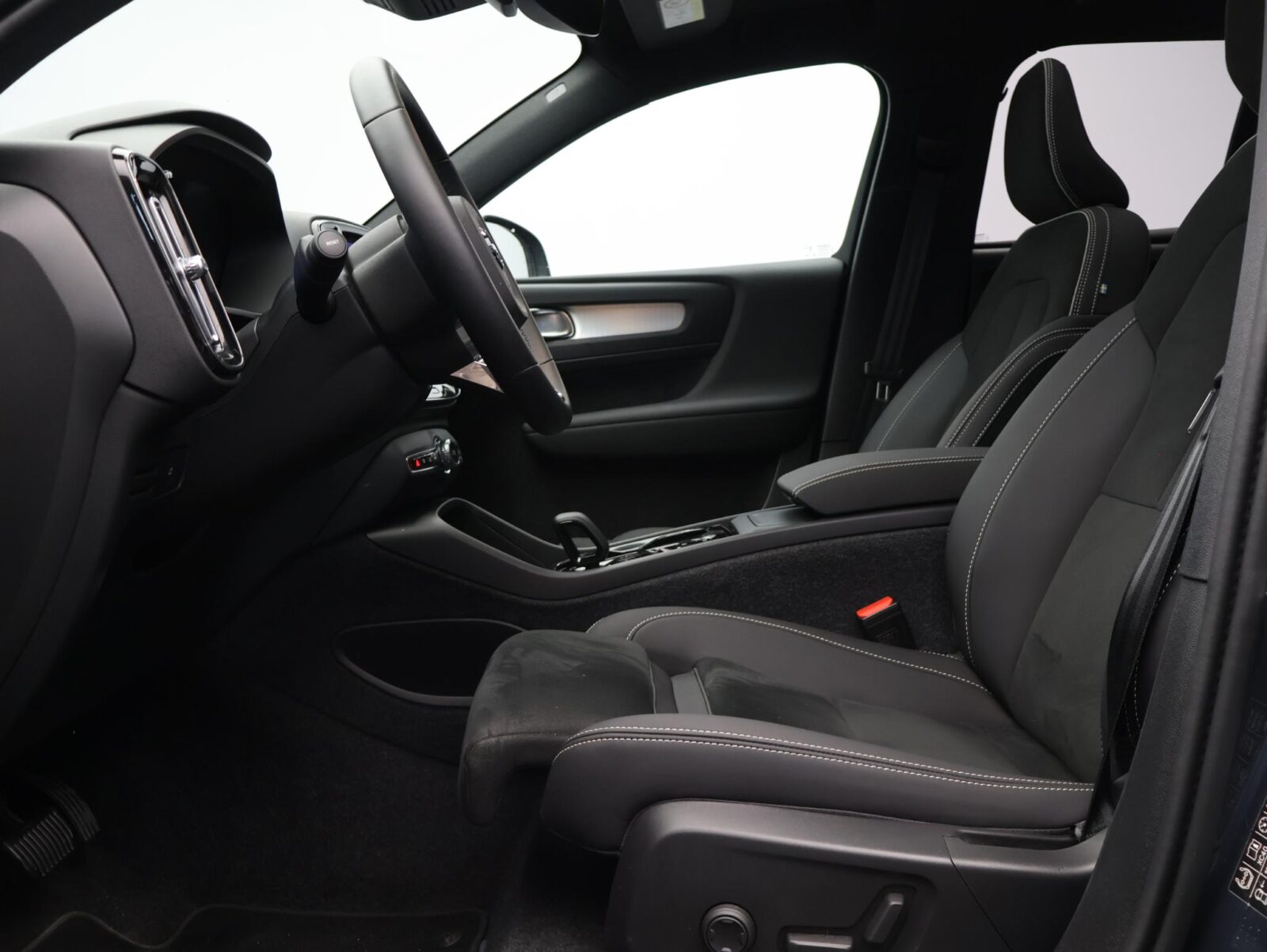 Volvo XC40 - Foto 7