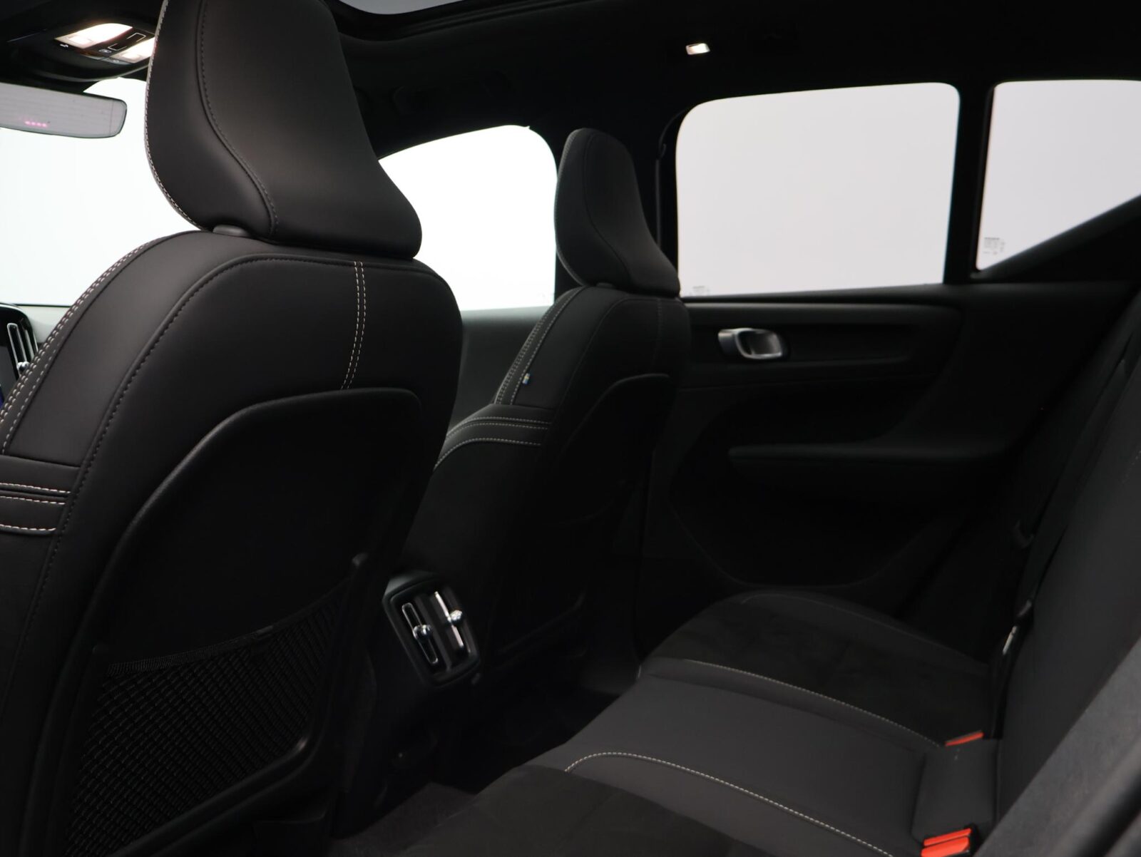 Volvo XC40 - Foto 8