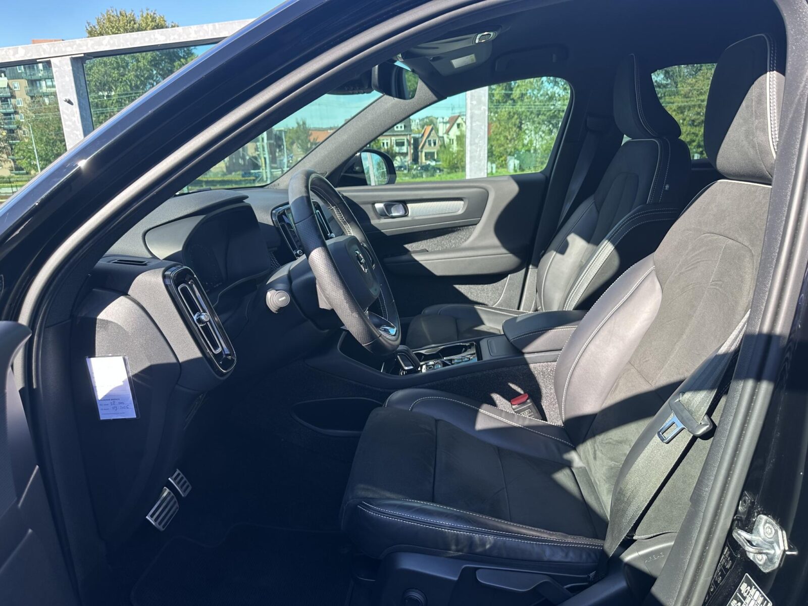 Volvo XC40 - Foto 11