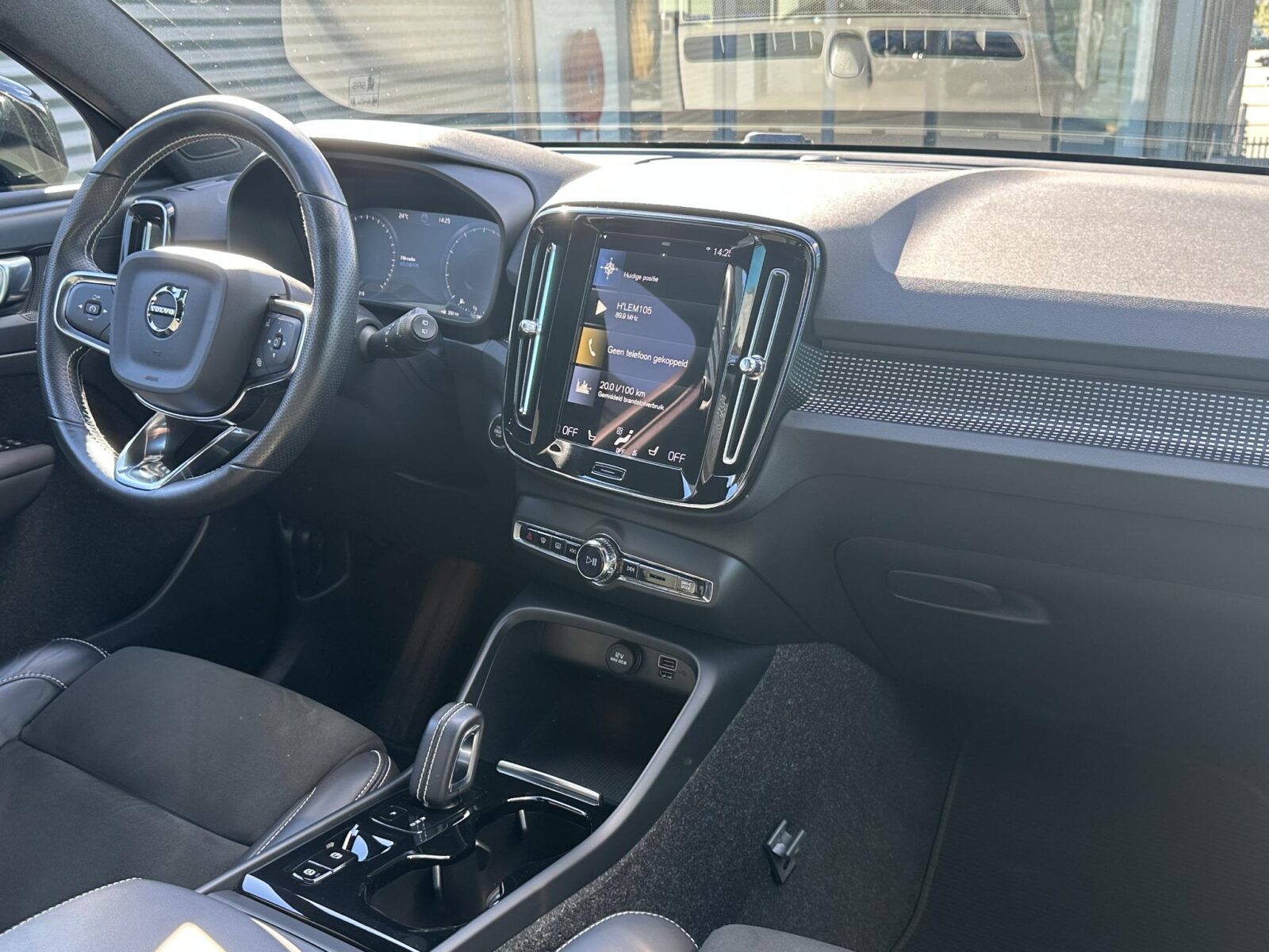Volvo XC40 - Foto 2