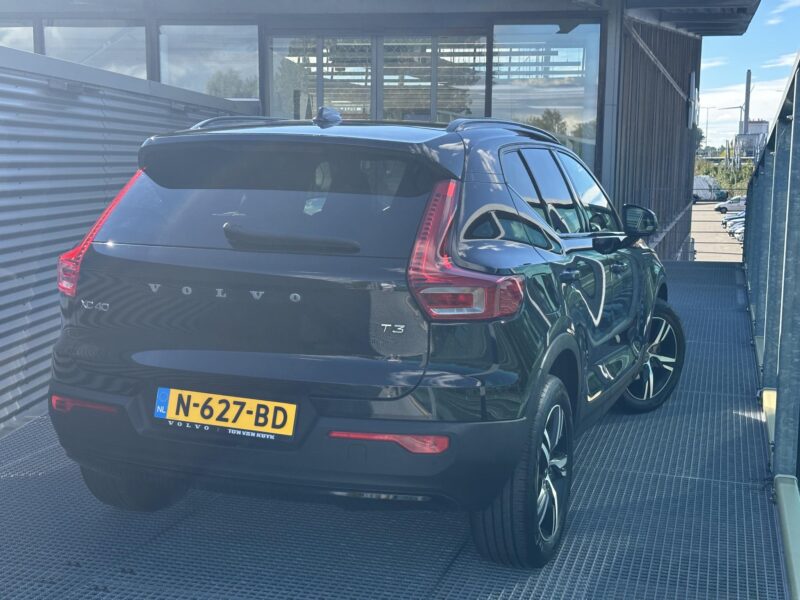 Volvo XC40 - Foto 3