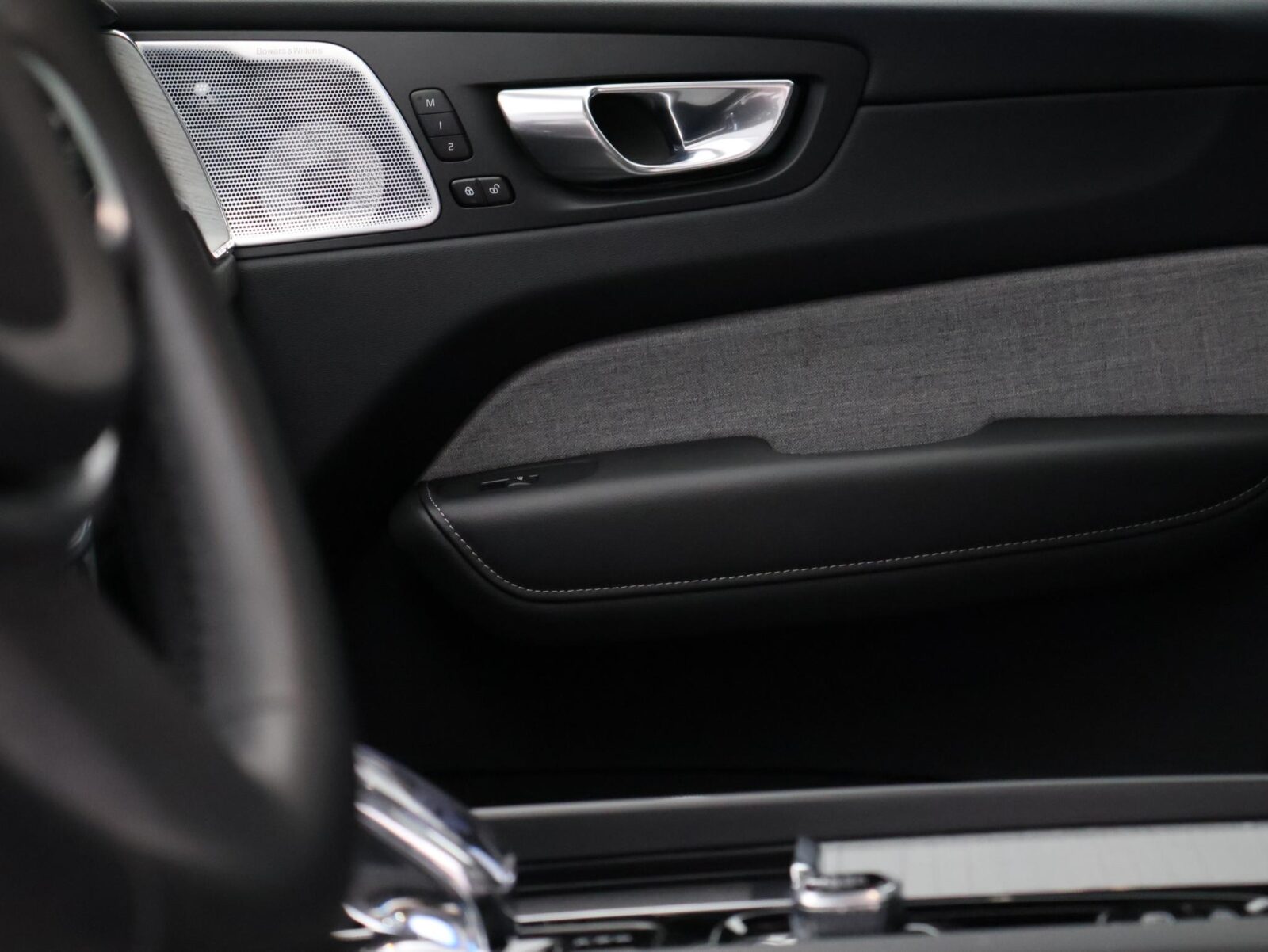 Volvo XC60 - Foto 19
