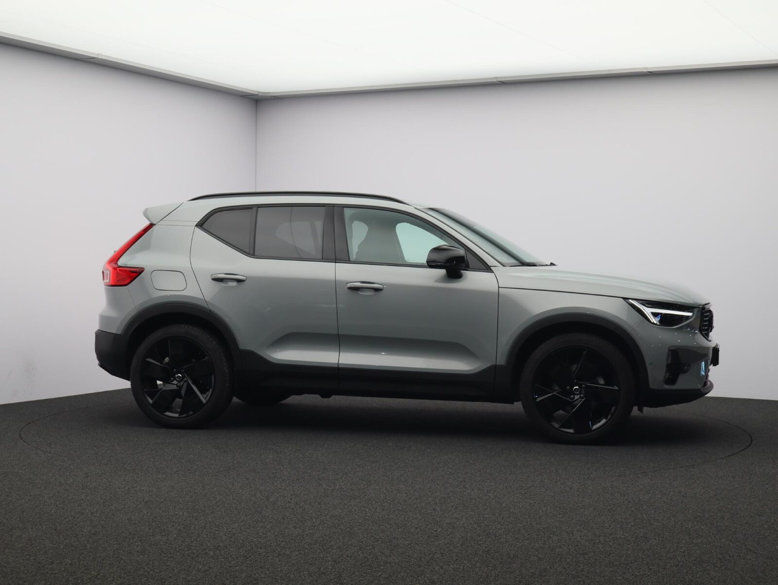 Volvo XC40 - Foto 23