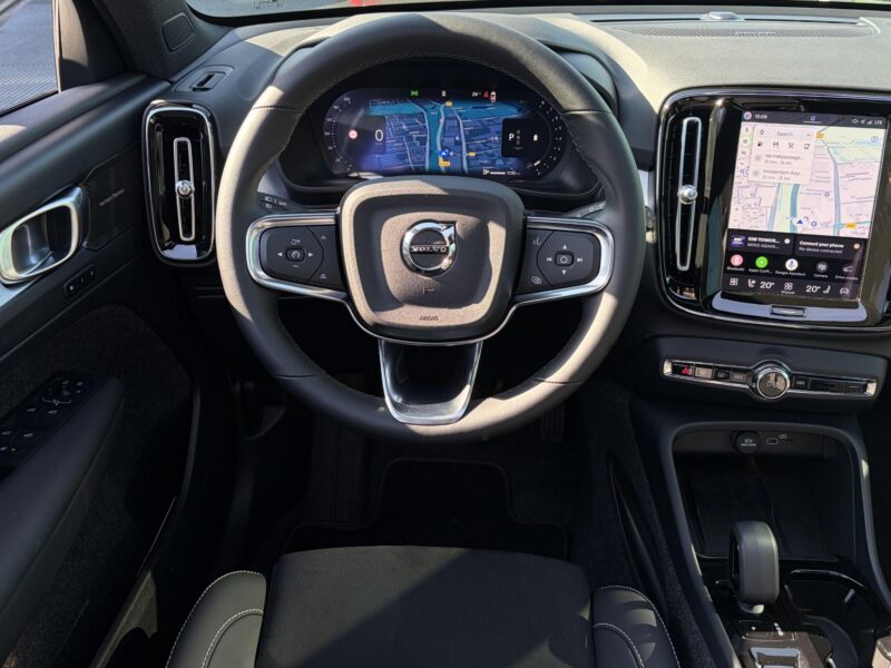 Volvo XC40 - Foto 2