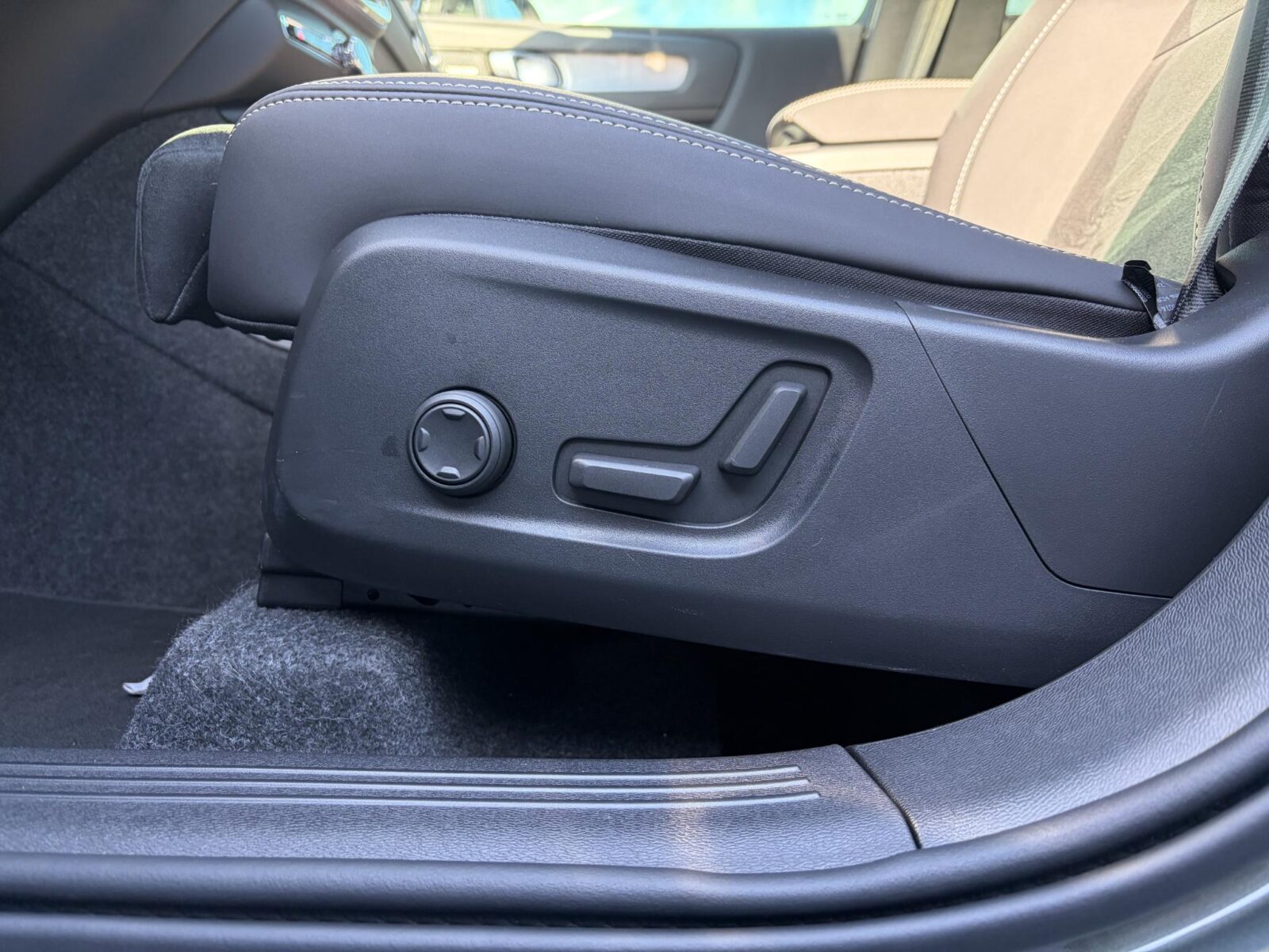 Volvo XC40 - Foto 23