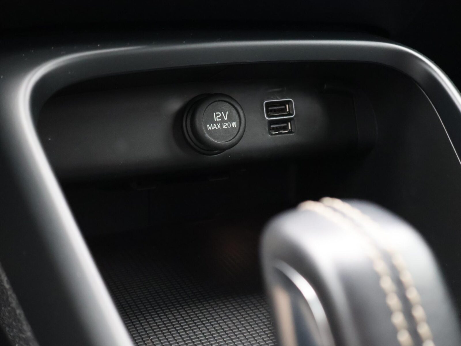 Volvo XC40 - Foto 19