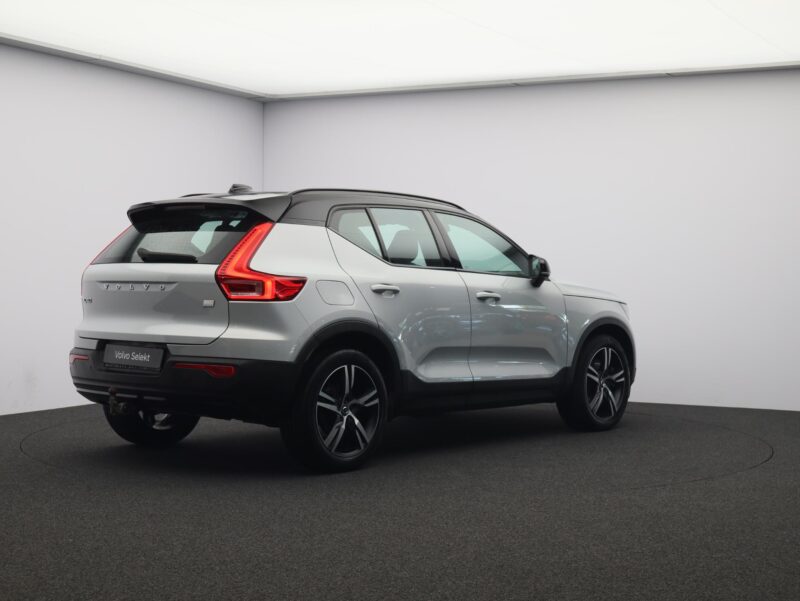 Volvo XC40 - Foto 2