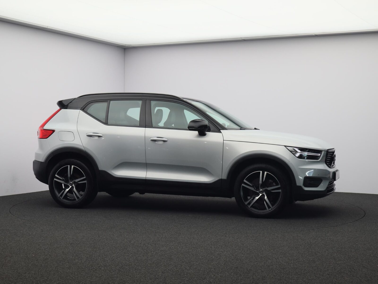 Volvo XC40 - Foto 31