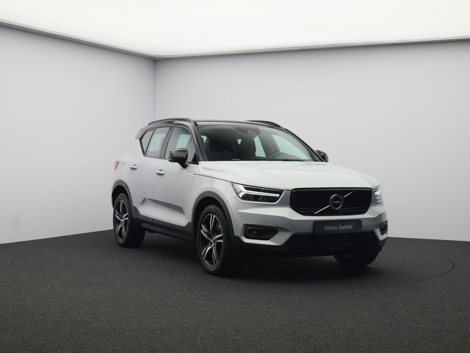 Volvo XC40 - Foto 33