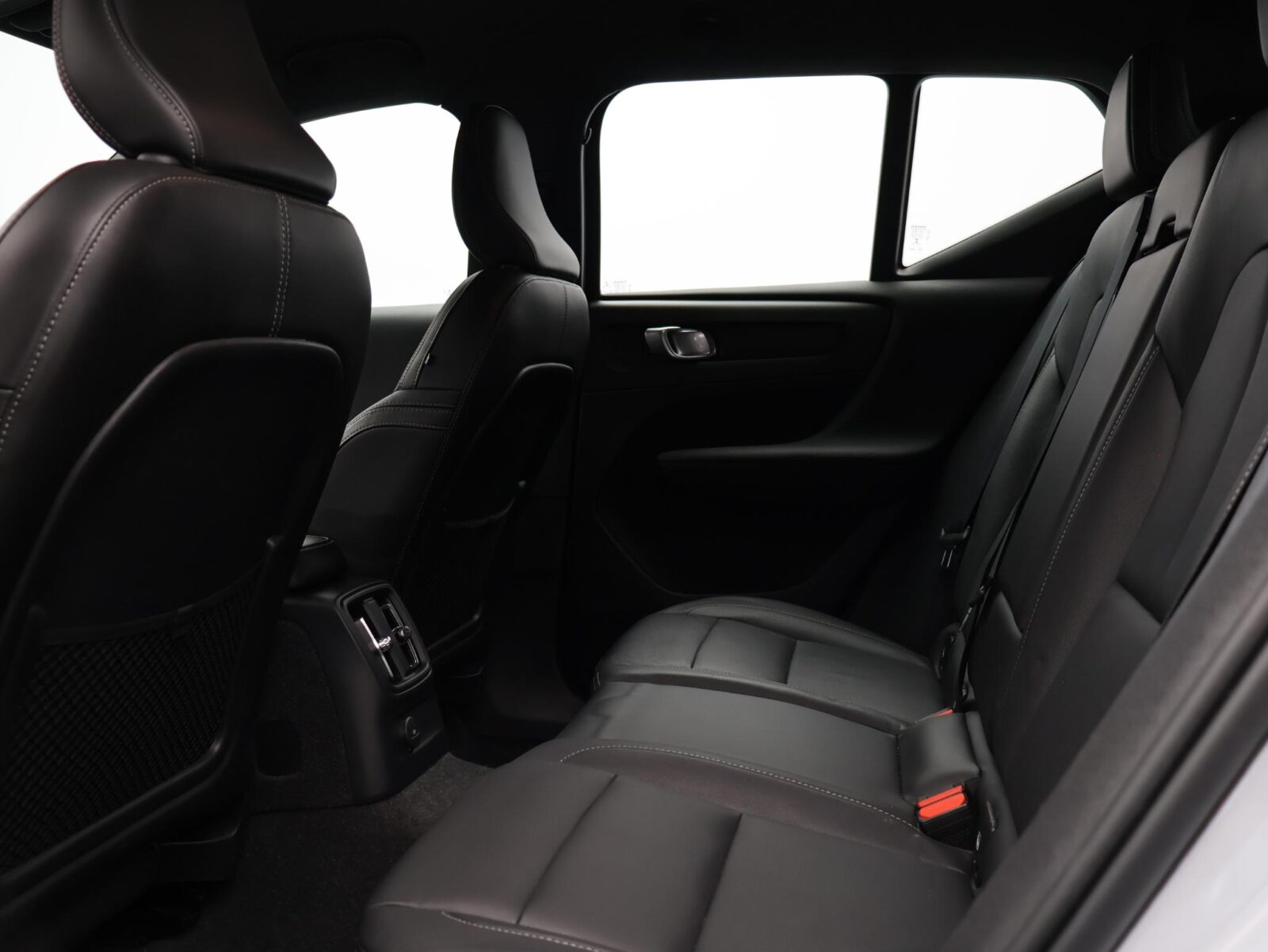 Volvo XC40 - Foto 8