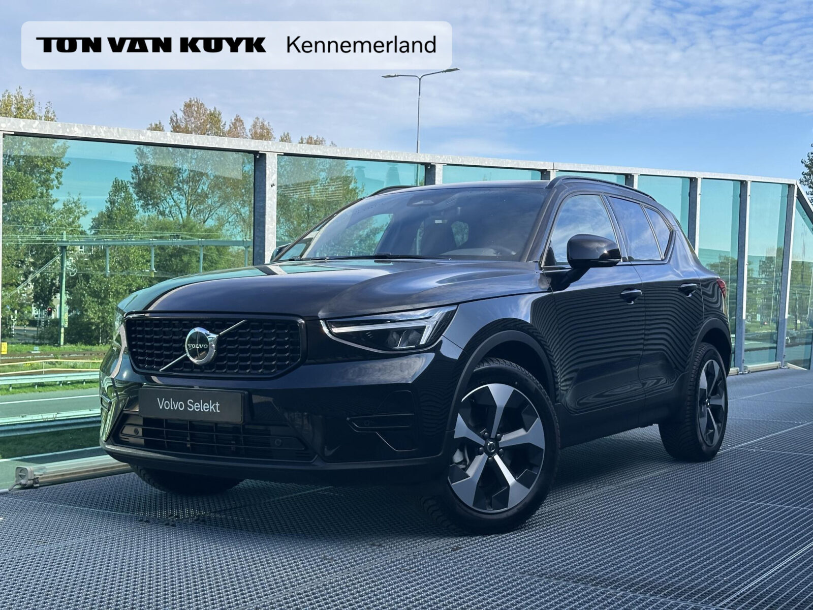 Volvo XC40 - Foto 1
