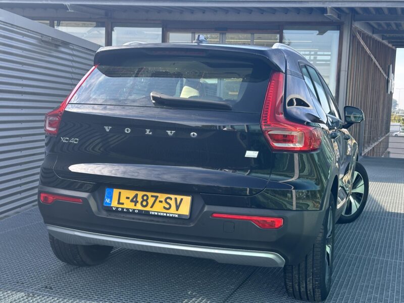 Volvo XC40 - Foto 2