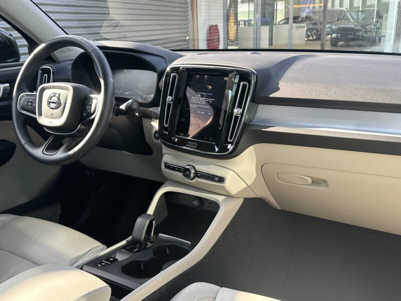 Volvo XC40 - Foto 3