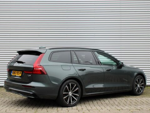 Volvo V60 2.0 T8 Plug-in hybrid AWD Plus Dark