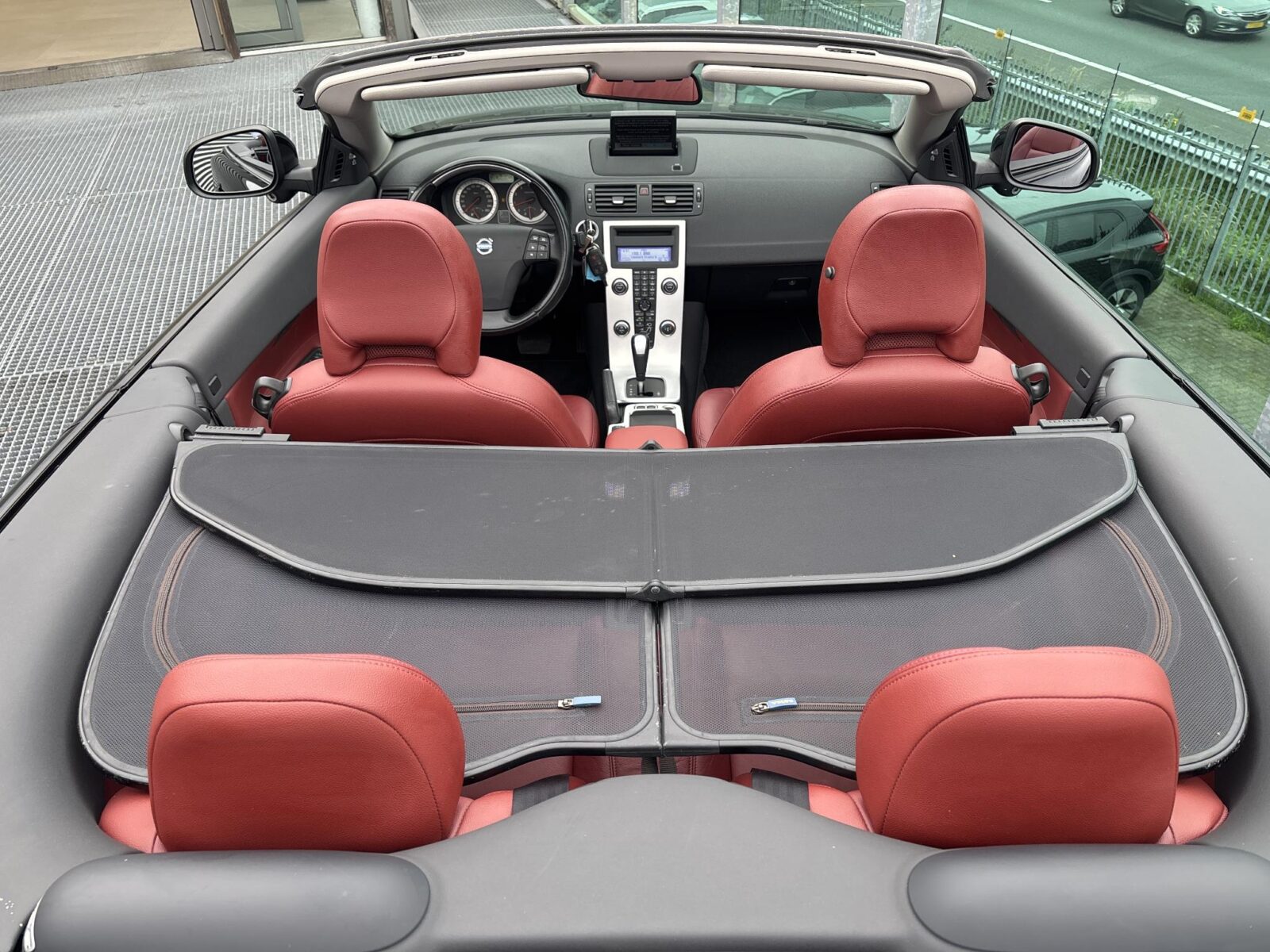 Volvo C70 - Foto 17